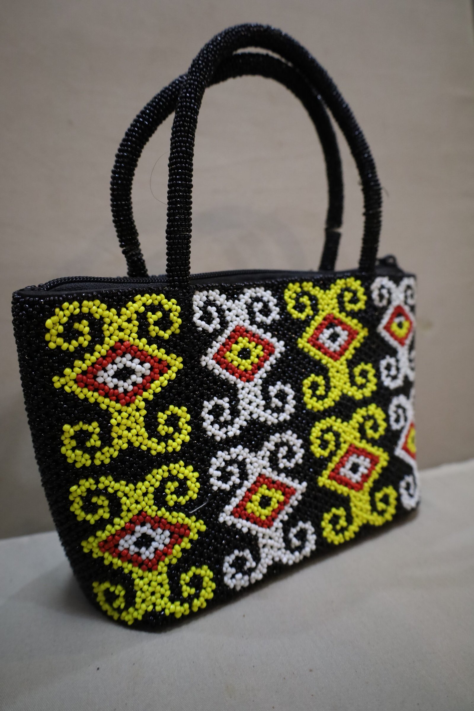 Tas Wanita Cantik Dayak